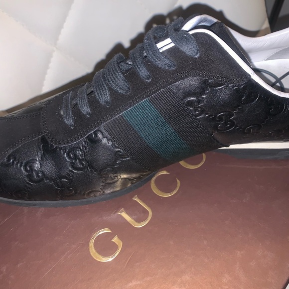 Gucci Black Leather Sneakers with Signature Stripe - Picture 1 of 4